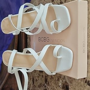 Shoedazzle heeled Neila wedge sandal. Size 10.